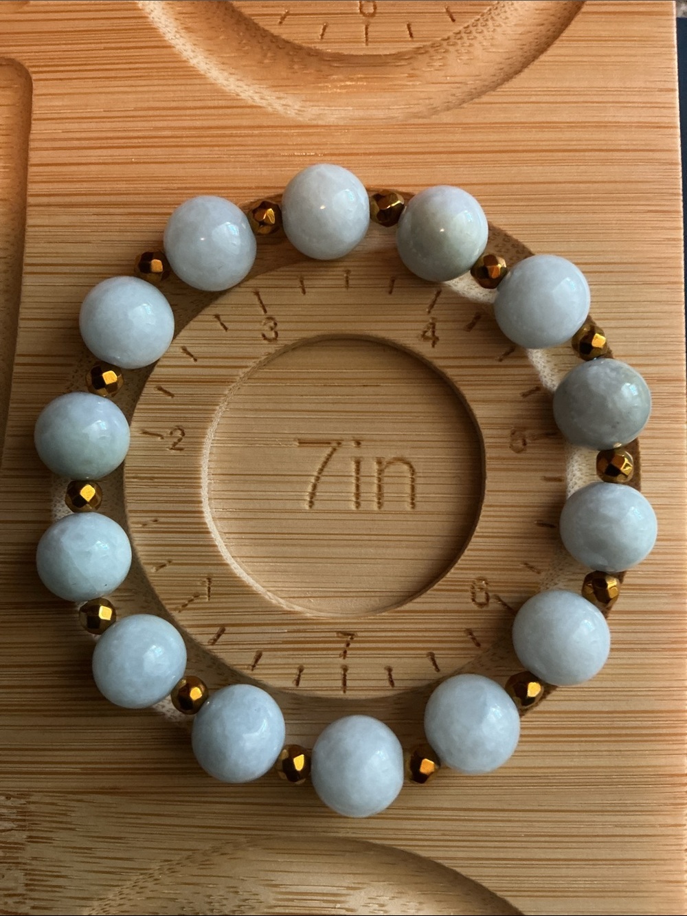 Natural White Jade Bead Stretch Bracelet with Hematite in gold tone